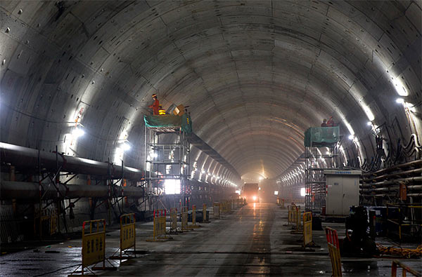 如何勘查工程现场？如何合理停放泵送设备？